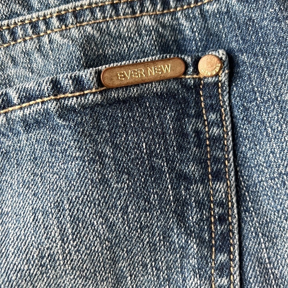 EVER NEW Denim Embroidered Mid Wash High Rise Frayed Jean Shorts Size 12 - Picture 8 of 9